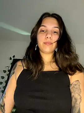 Hannahinfame online show from December 2, 2025, 1:17 am