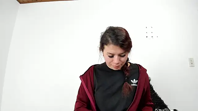 Vanessa Martinz online show from October 25, 2025, 12:17 pm