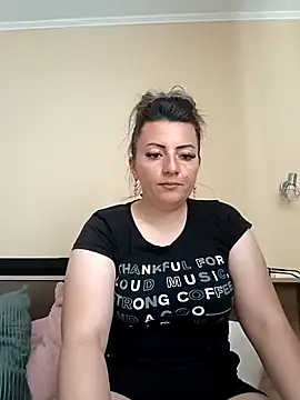 Snapshot of Gabrielaalialiali chatting on May 6, 2026, 9:57 am Gabrielaalialiali online show from May 6, 2026, 9:57 am