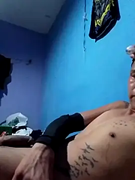 Ojitosbrrr online show from November 22, 2025, 7:51 am