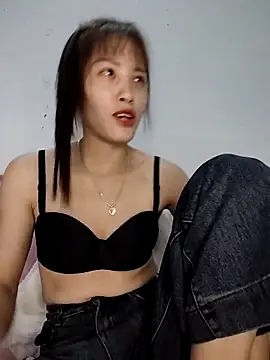 ezabel- online show from December 18, 2025, 1:15 pm