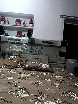 Best couple2001 online show from November 23, 2025, 7:07 am