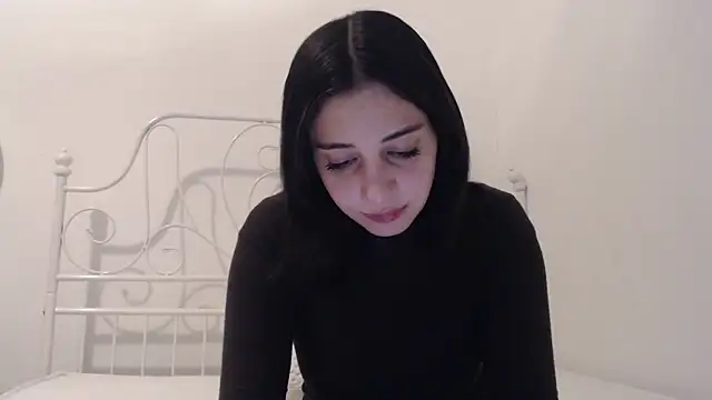 bellefleurrr online show from April 8, 2026, 6:42 pm