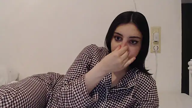 bellefleurrr online show from April 6, 2026, 11:17 pm