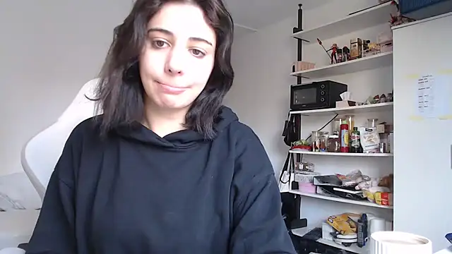 bellefleurrr online show from March 25, 2026, 7:08 am