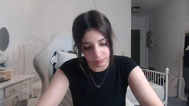 bellefleurrr online show from May 28, 2026, 10:15 pm