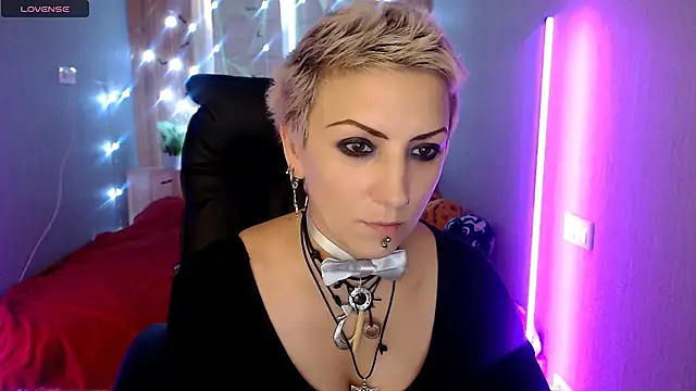 Sweet-n-Strong online show from November 15, 2025, 8:18 am