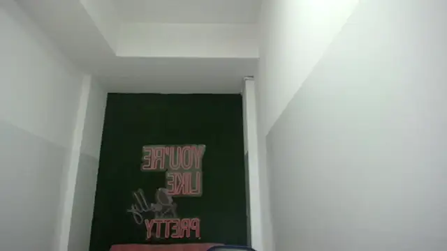 velvetvixen t online show from December 19, 2025, 7:16 pm