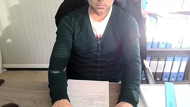 Evasionee online show from December 17, 2025, 8:08 am