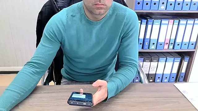 Snapshot of Evasionee chatting on February 4, 2026, 7:58 am Evasionee online show from February 4, 2026, 7:58 am