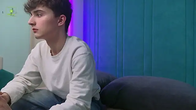 Richard steele hot online show from October 31, 2025, 3:41 pm