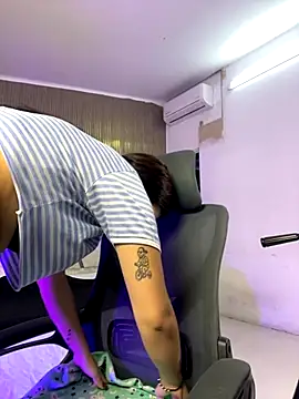 AsiaMillerr  online show from October 30, 2025, 12:14 pm