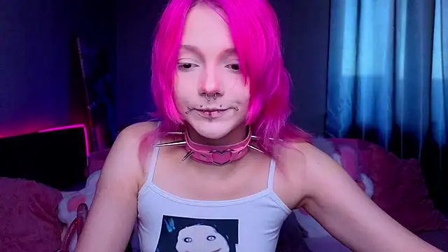 Snapshot of KittieHeart chatting on June 30, 2026, 2:55 am KittieHeart online show from June 30, 2026, 2:55 am
