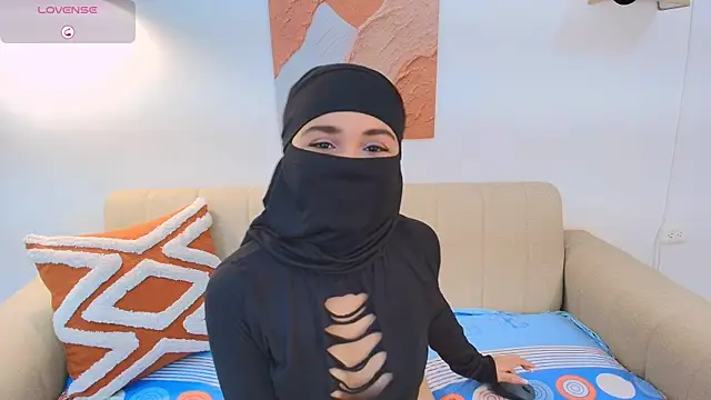 Lailaa lush online show from November 30, 2025, 7:09 am