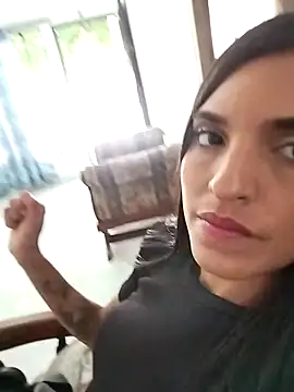 Giselle Max online show from November 21, 2025, 1:32 pm