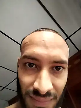 Giselle Max online show from November 18, 2025, 3:37 pm