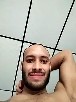 Giselle Max online show from November 15, 2025, 12:42 pm