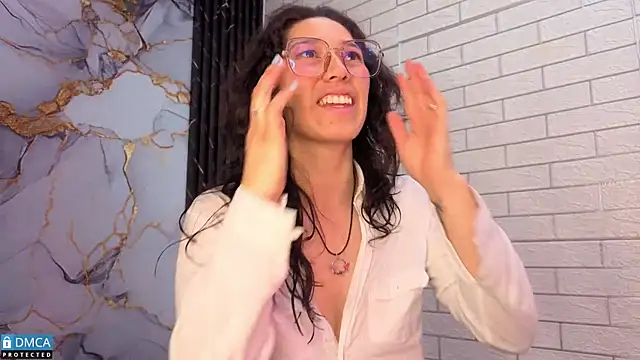 eva delight  online show from March 29, 2026, 12:07 pm