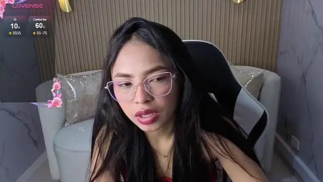 Katte Kloss Tx online show from November 25, 2025, 12:49 pm