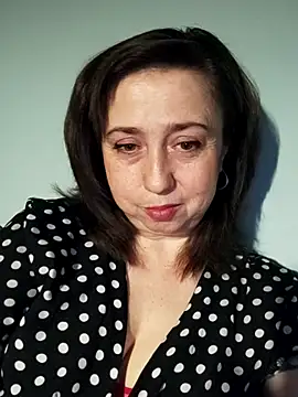 MaryKiki5619 online show from June 27, 2026, 7:31 pm