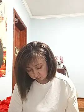 MaryKiki5619 online show from January 13, 2026, 2:21 pm