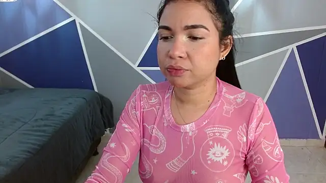 Snapshot of AliceSmity_ chatting on November 10, 2025, 5:51 pm AliceSmity online show from November 10, 2025, 5:51 pm