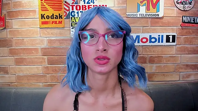 foxy sharlotte online show from January 14, 2026, 6:11 pm