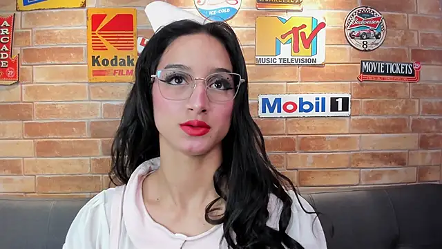 foxy sharlotte online show from March 11, 2026, 6:02 pm