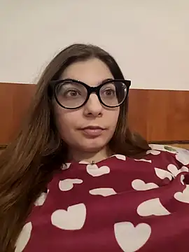 sweetbabygirlforyou online show from November 4, 2025, 1:15 pm