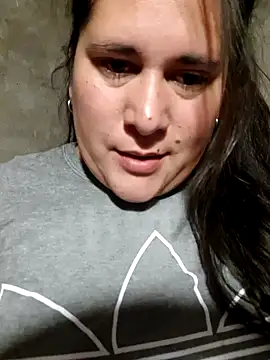 Clara Arg online show from December 16, 2025, 2:27 am