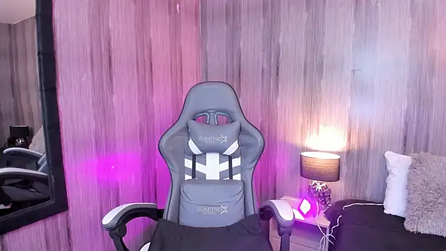 LaurenHazel online show from November 24, 2025, 4:23 am