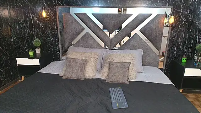 LaurenHazel online show from November 5, 2025, 7:39 pm