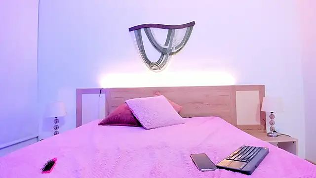 whisper nova online show from February 19, 2026, 4:20 am