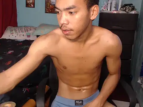 slimraz02 online show from April 10, 2026, 2:29 am