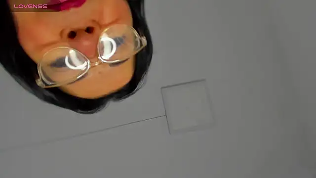 laliItaclark online show from November 19, 2025, 11:43 am