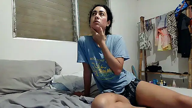 eleganceafterdark online show from December 4, 2025, 4:17 pm