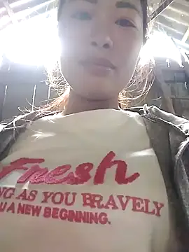 yeu-yeu online show from October 27, 2025, 1:28 am