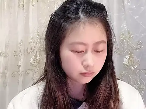 nuannuan35593 online show from November 29, 2025, 2:06 pm