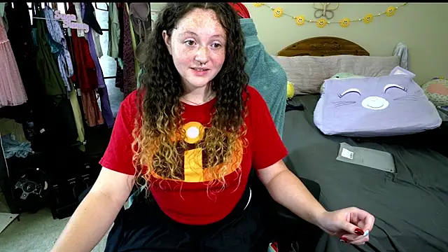 sugasunny04 online show from May 19, 2026, 6:15 pm