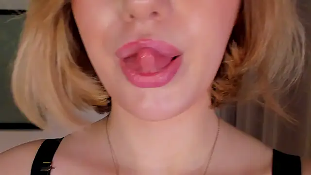 Snapshot of Alice_Presly chatting on November 5, 2025, 2:47 am Alice Presly online show from November 5, 2025, 2:47 am