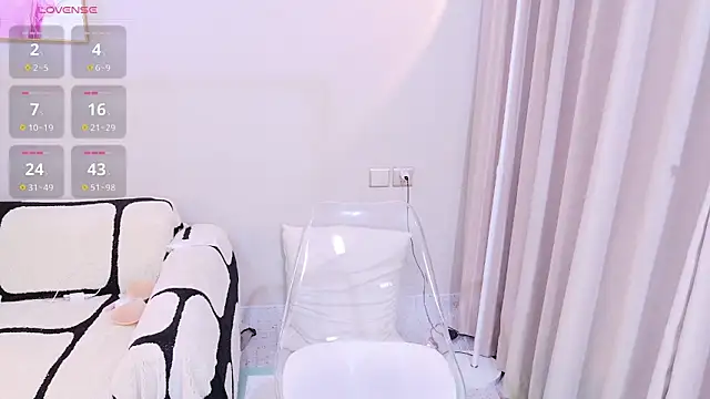 Snapshot of xiaoxi---n chatting on December 20, 2025, 10:29 am xiaoxi---n online show from December 20, 2025, 10:29 am