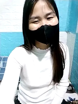 Donatella28 online show from February 8, 2026, 5:54 pm