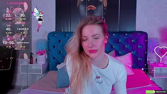 AprilNort online show from November 14, 2025, 6:44 pm