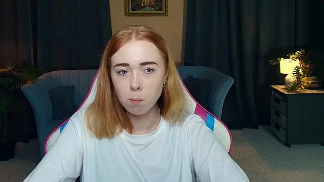 AddieOsler online show from December 3, 2025, 8:52 pm