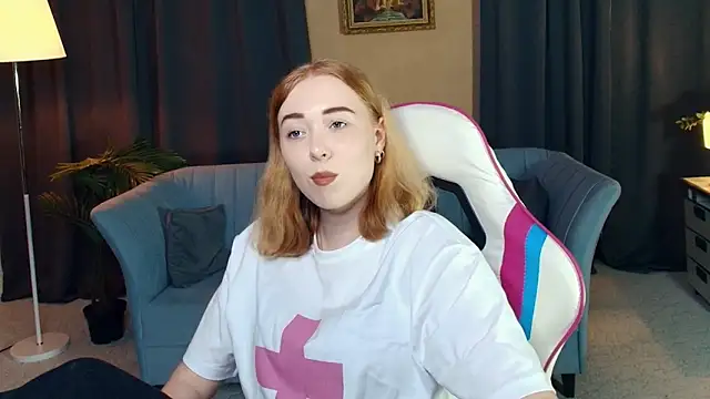 Snapshot of AddieOsler chatting on November 28, 2025, 9:04 pm AddieOsler online show from November 28, 2025, 9:04 pm