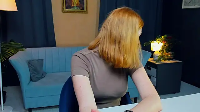 Snapshot of AddieOsler chatting on November 13, 2025, 8:24 pm AddieOsler online show from November 13, 2025, 8:24 pm