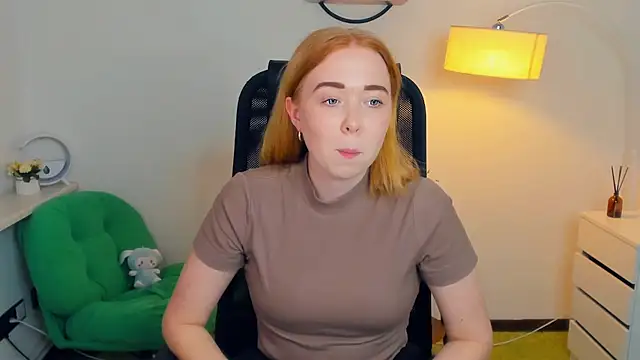 Snapshot of AddieOsler chatting on November 12, 2025, 8:45 pm AddieOsler online show from November 12, 2025, 8:45 pm