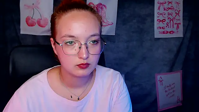 Snapshot of MissAriaa chatting on August 4, 2026, 12:10 pm MissAriaa online show from August 4, 2026, 12:10 pm