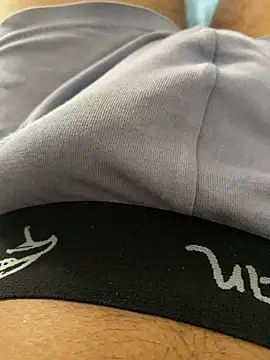 00000sl online show from November 23, 2025, 8:24 am