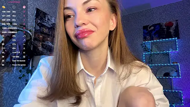 MiraVandee online show from November 9, 2025, 5:11 am